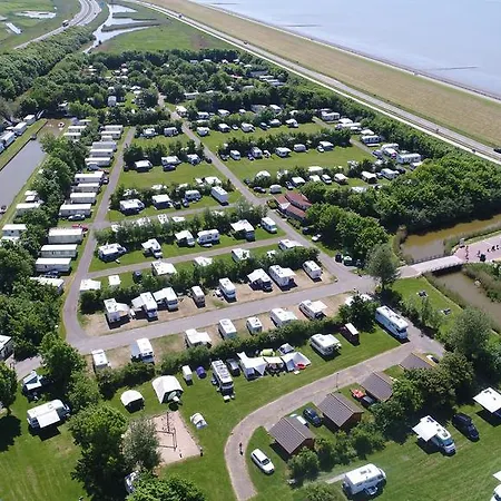 Bed And Breakfast De Zeehoeve-3